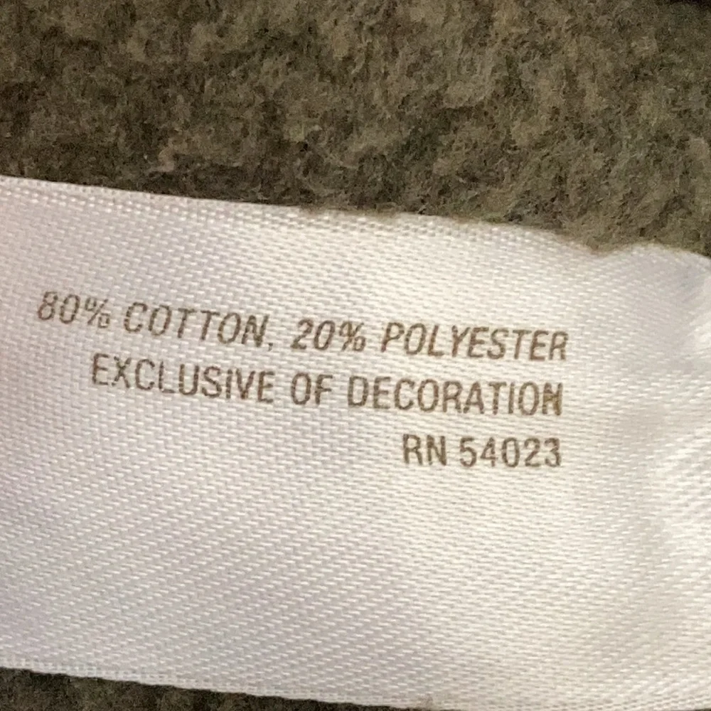 FINAL MARKDOWN Boys old navy hooded sweatshirt 3t